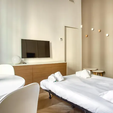 Joivy Exceptional Near Sforzesco Castle Milan